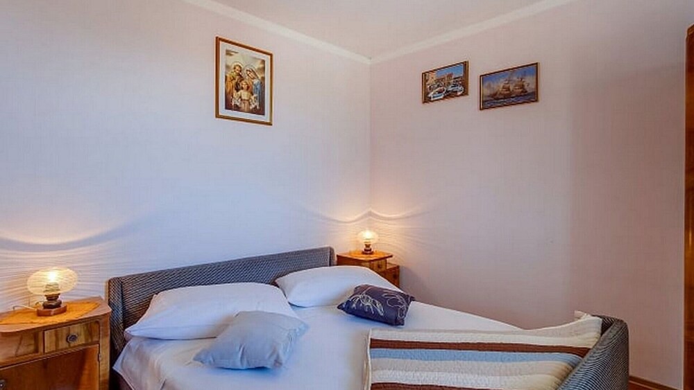Photo of Bedroom in Cres