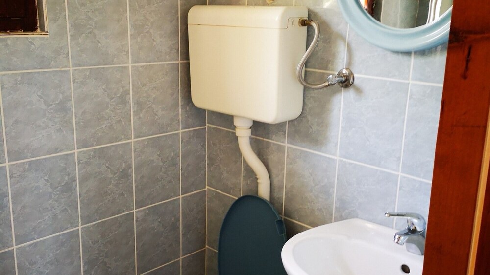 Photo of Bathroom in Cres