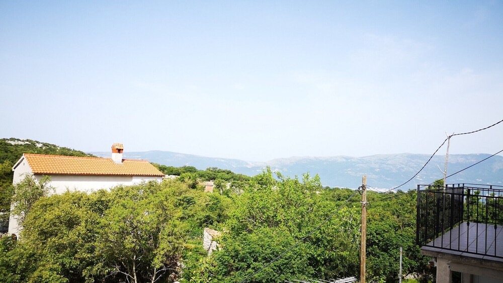 Photo of Others in Cres