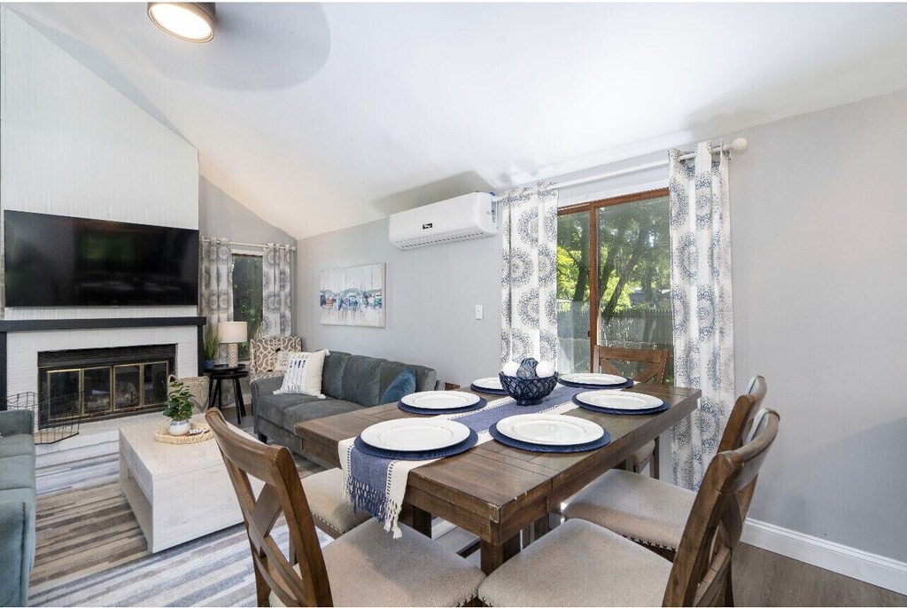 Photo of Livingroom in Lakeville