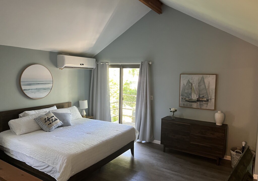 Photo of Bedroom in Lakeville