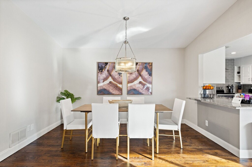 Photo of Livingroom in Cowley