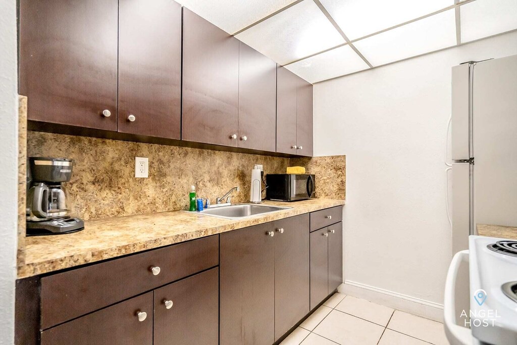 Photo of Kitchen in Oakland Park