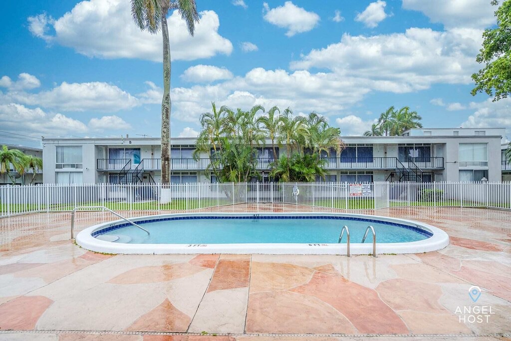 Photo of Outdoor in Oakland Park