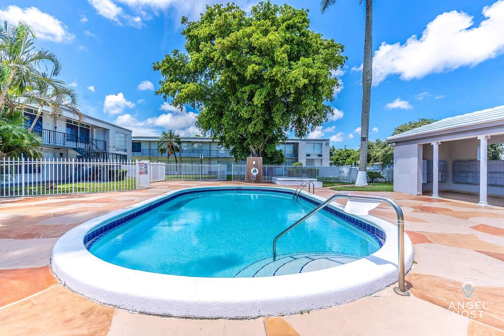 Photo of Outdoor in Oakland Park