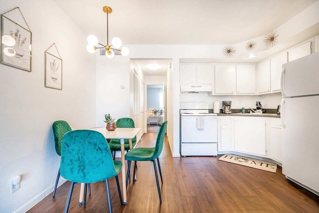 Photo of Livingroom in Oakland Park