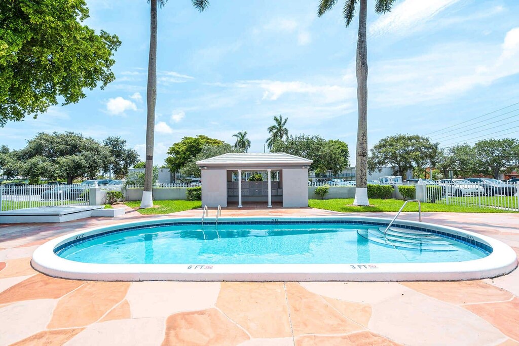 Photo of Outdoor in Oakland Park