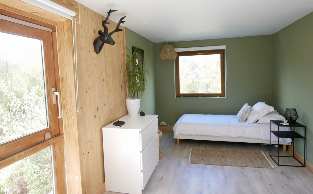 Photo of Bedroom in Saint-Quentin-en-Tourmont