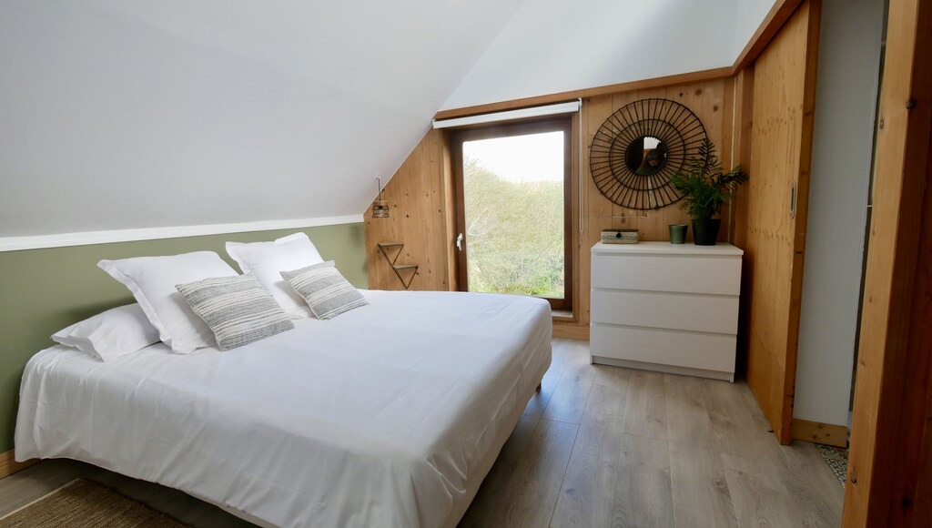 Photo of Bedroom in Saint-Quentin-en-Tourmont