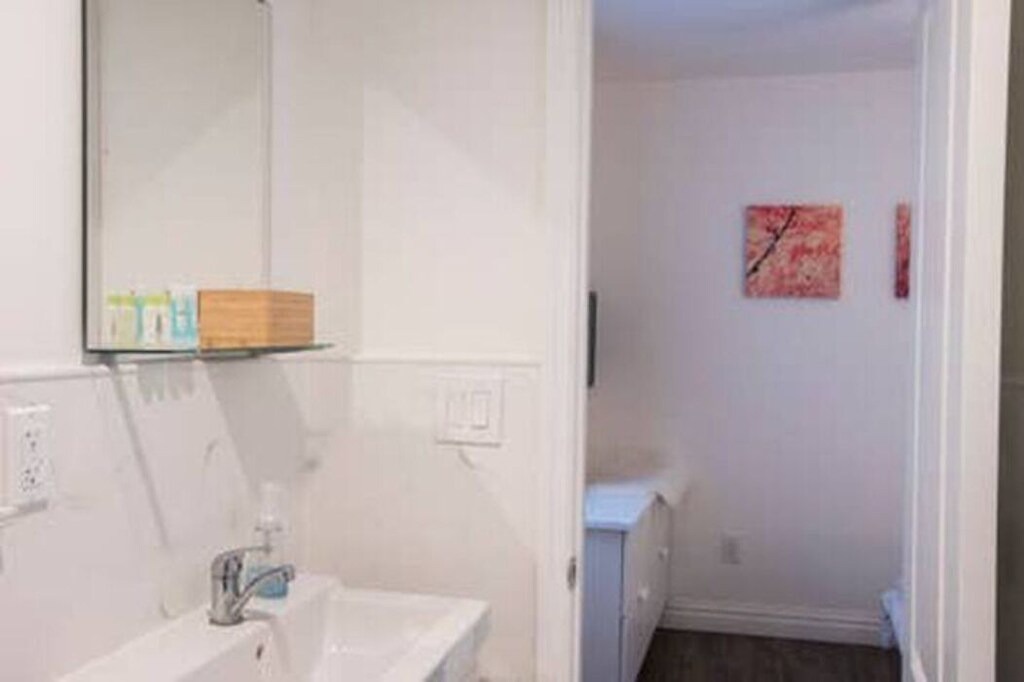 Photo of Bathroom in East Flushing