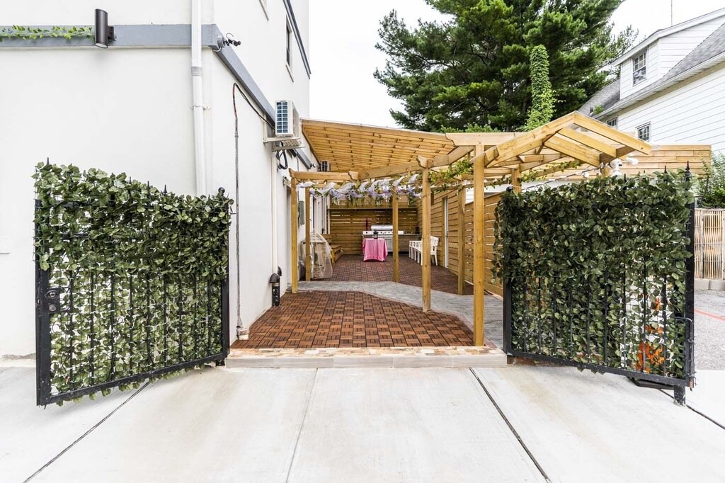 Photo of Others in East Flushing