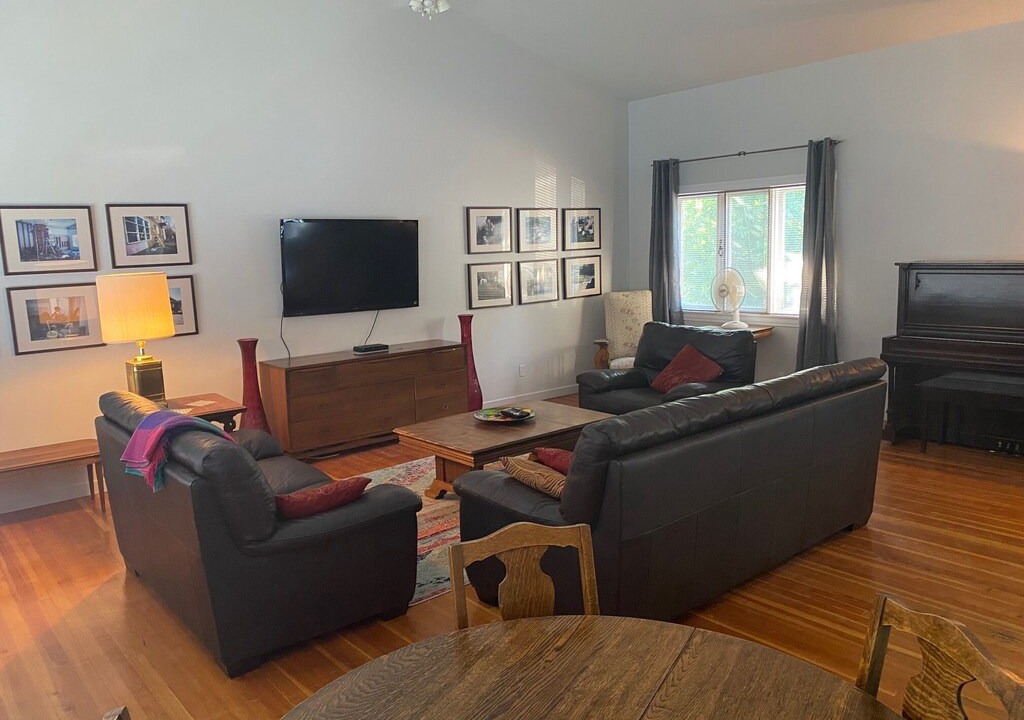 Photo of Livingroom in Fort Qu'Appelle