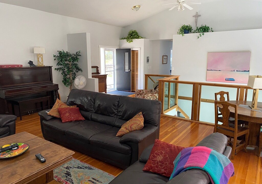 Photo of Livingroom in Fort Qu'Appelle