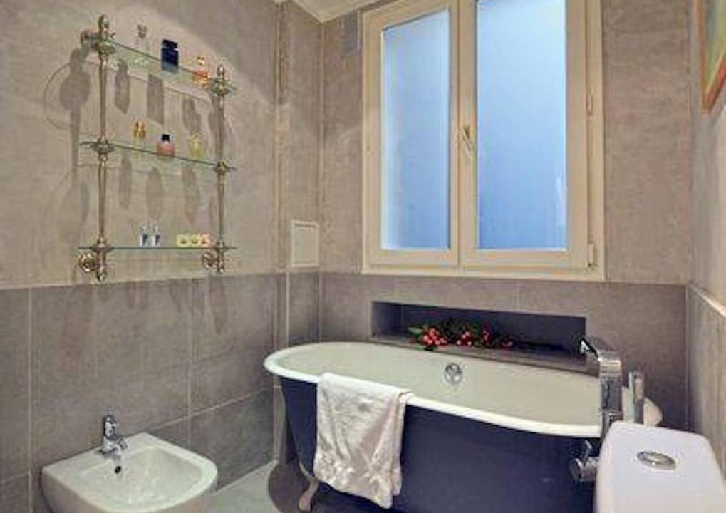 Photo of Bathroom in 6th Arrondissement
