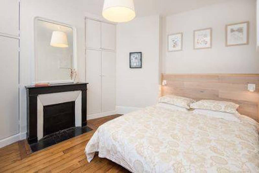 Photo of Bedroom in 6th Arrondissement