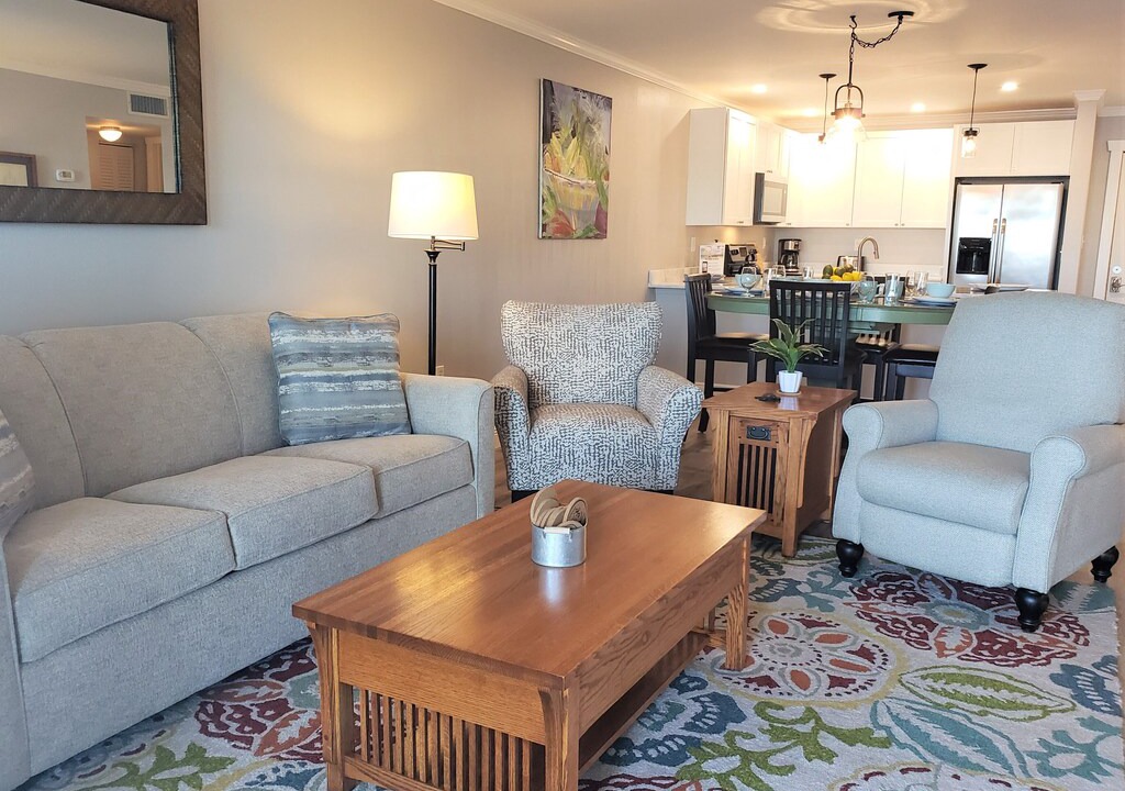 Photo of Livingroom in Orange Beach East