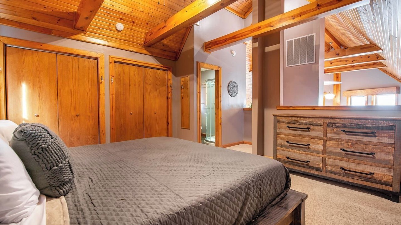 Photo of Bedroom in Ozark