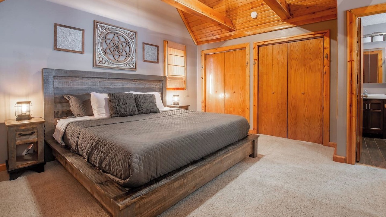 Photo of Bedroom in Ozark