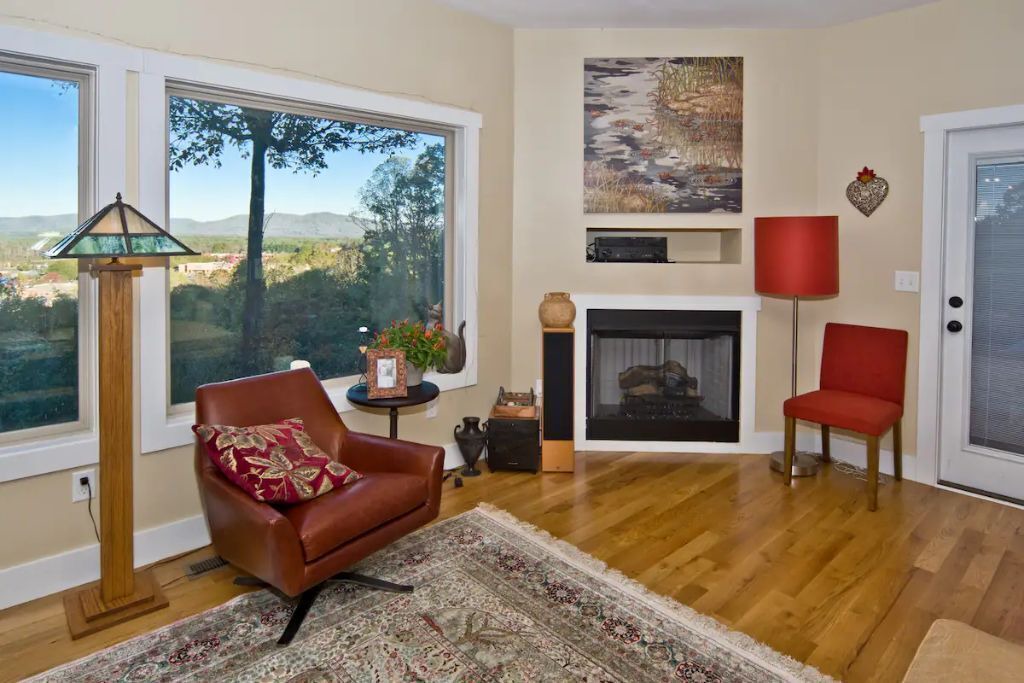 Photo of Livingroom in Skyland