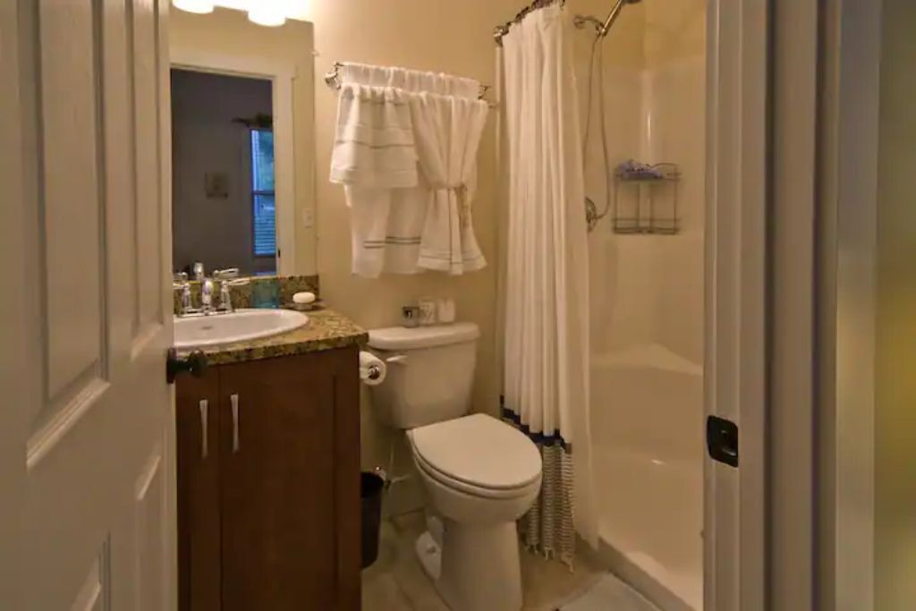 Photo of Bathroom in Skyland