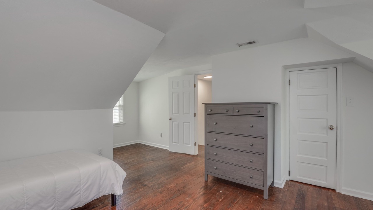 Photo of Bedroom in Northeast Virginia Beach