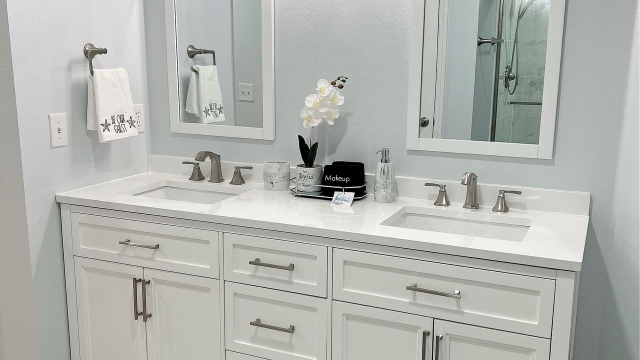 Photo of Bathroom in Crescent Lakes