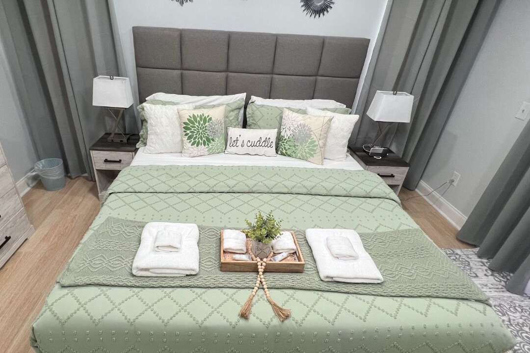 Photo of Bedroom in Crescent Lakes