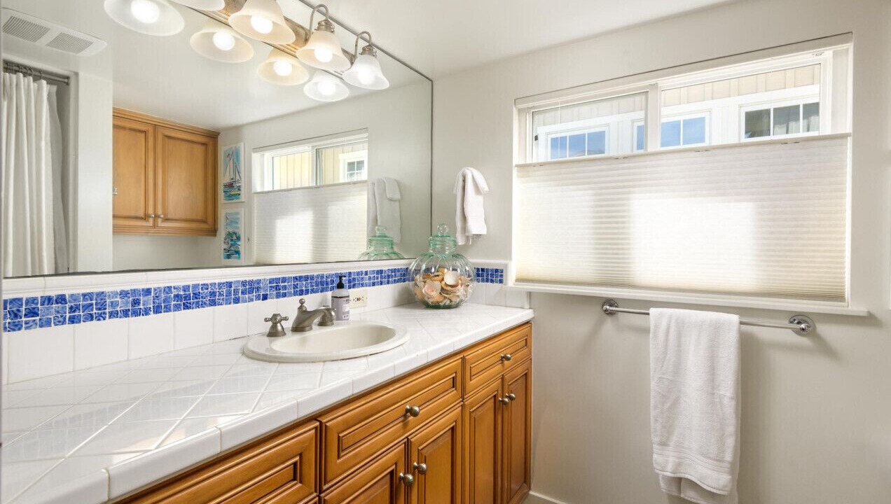 Photo of Bathroom in Carpinteria