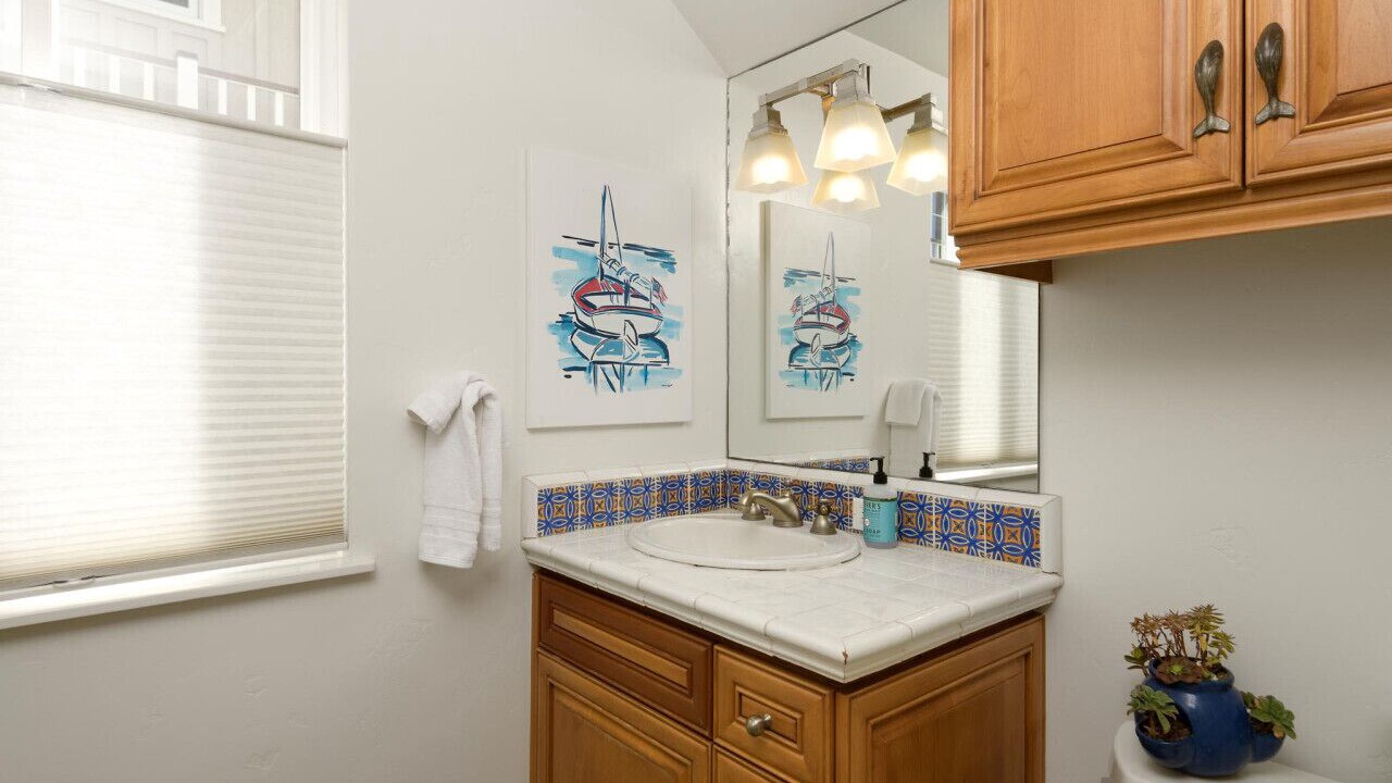 Photo of Bathroom in Carpinteria