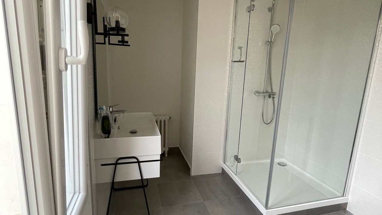 Photo of Bathroom in Flore