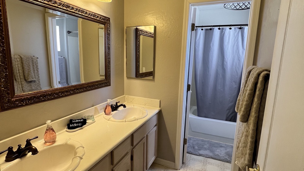 Photo of Bathroom in Red Mountain Ranch