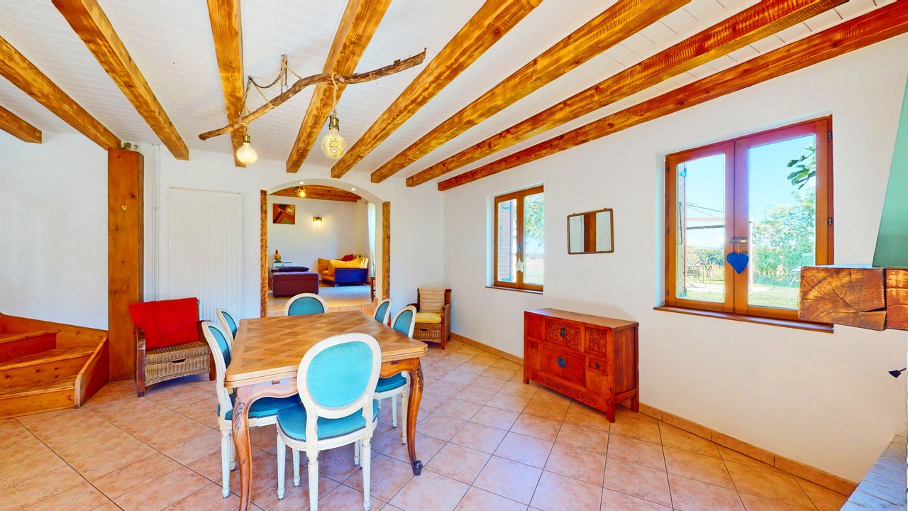 Photo of Others in Voiteur