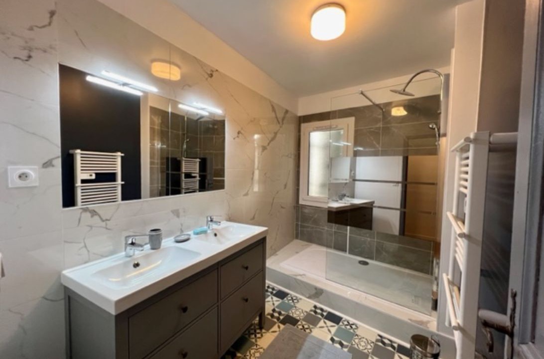Photo of Bathroom in Bellegarde