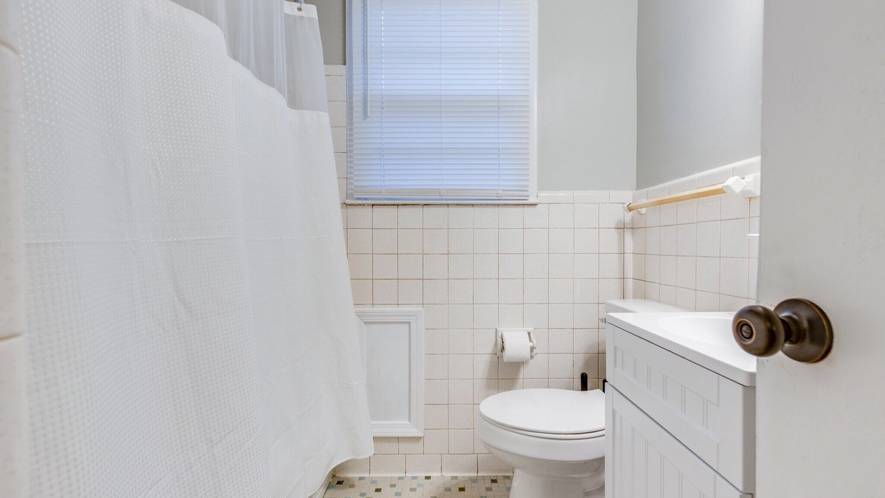 Photo of Bathroom in 12 South