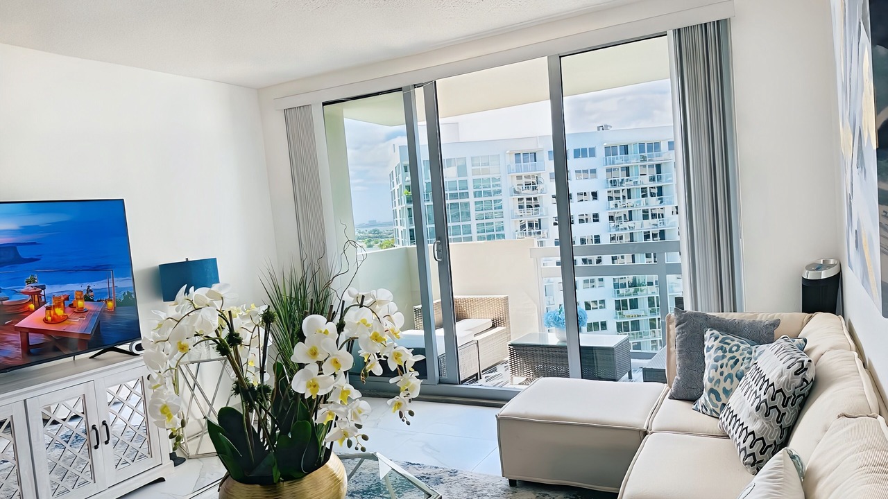 Photo of Livingroom in West Avenue