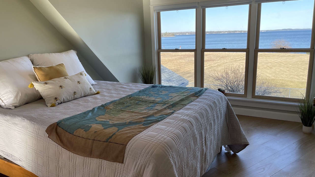 Photo of Bedroom in Lamoine
