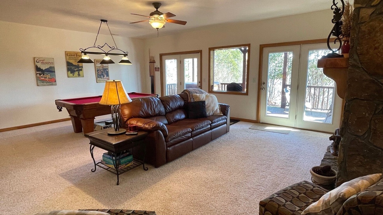 Photo of Livingroom in Murphy