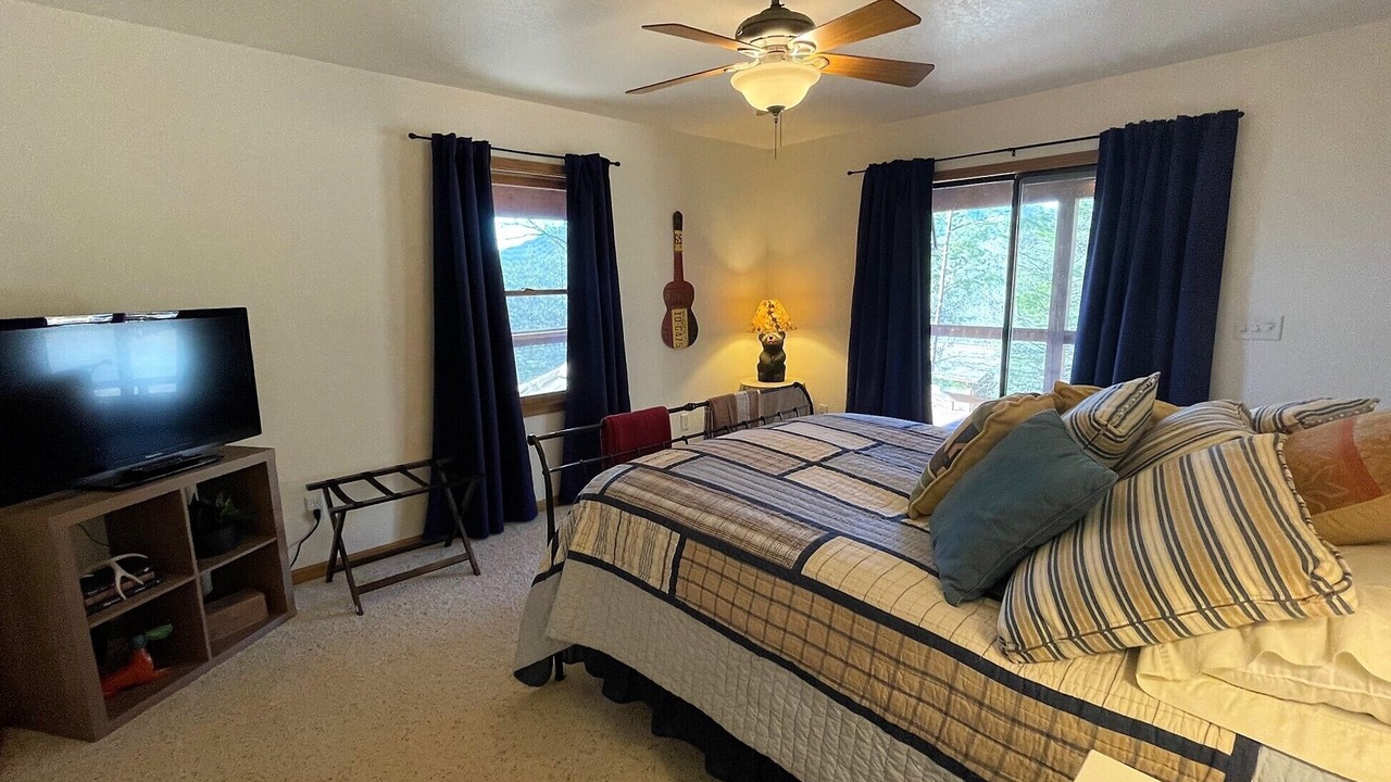Photo of Bedroom in Murphy