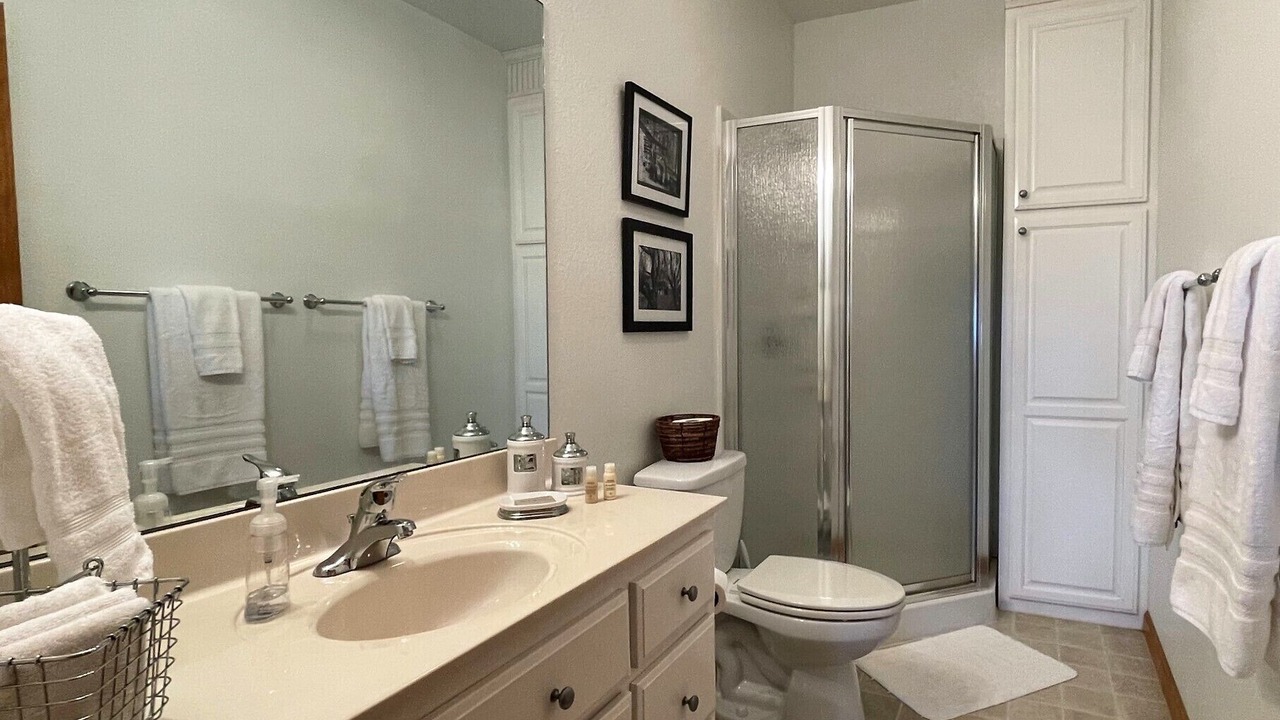 Photo of Bathroom in Murphy