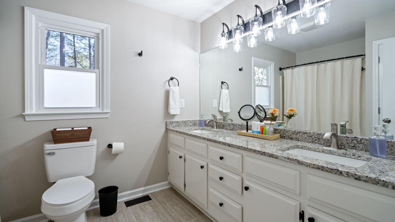 Photo of Bathroom in Cartersville