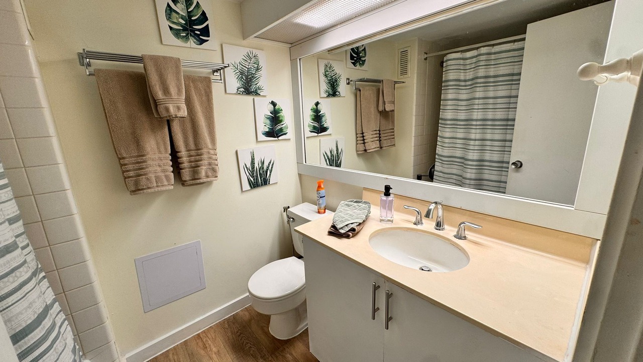 Photo of Bathroom in Waikiki