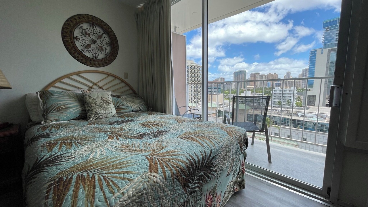 Photo of Bedroom in Waikiki