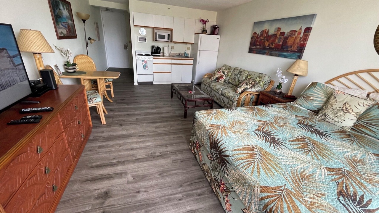 Photo of Livingroom in Waikiki