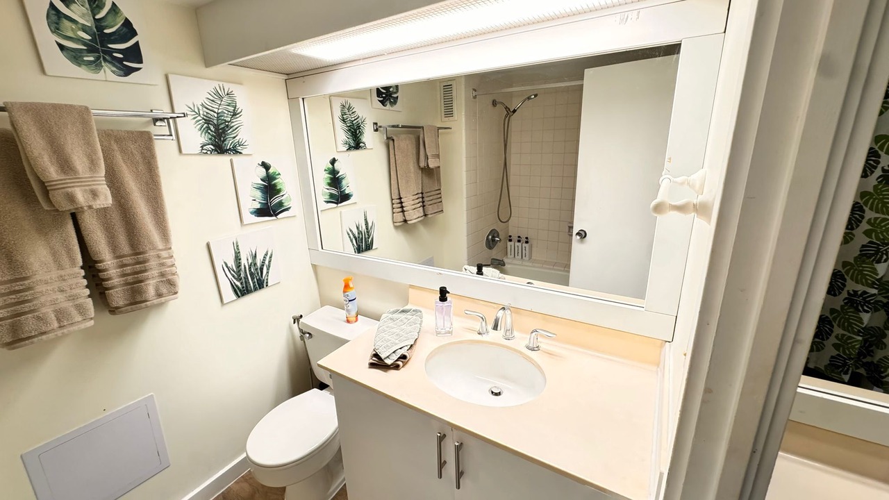 Photo of Bathroom in Waikiki