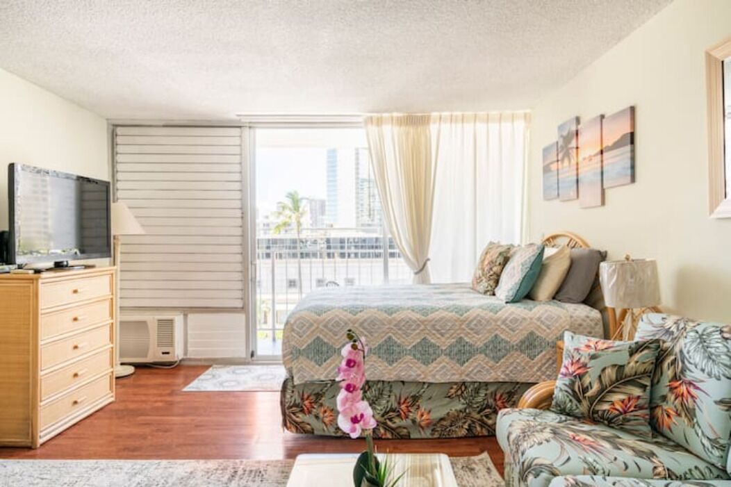Photo of Bedroom in Waikiki