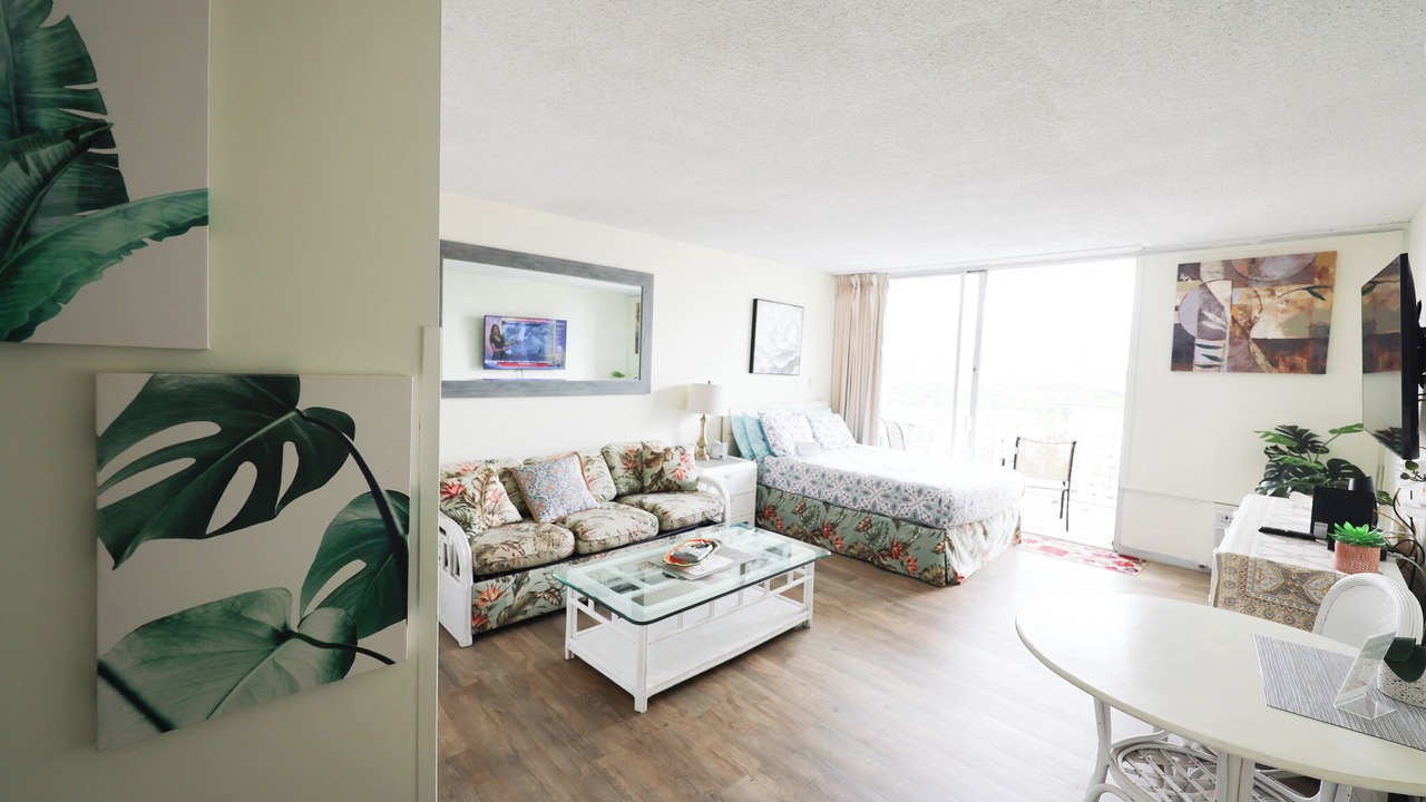 Photo of Livingroom in Waikiki