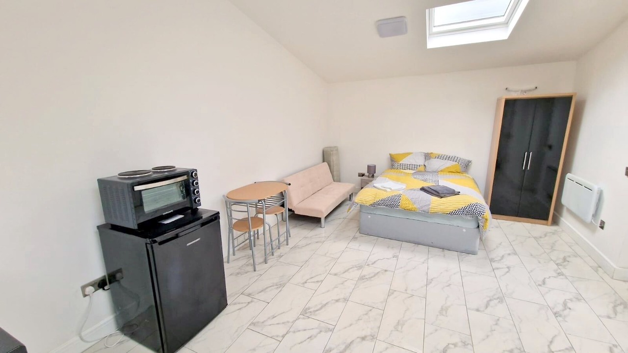 Photo of Others in Broad Green