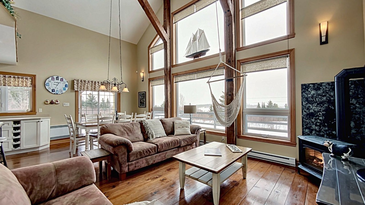 Photo of Livingroom in Petite-Riviere-Saint-Francois