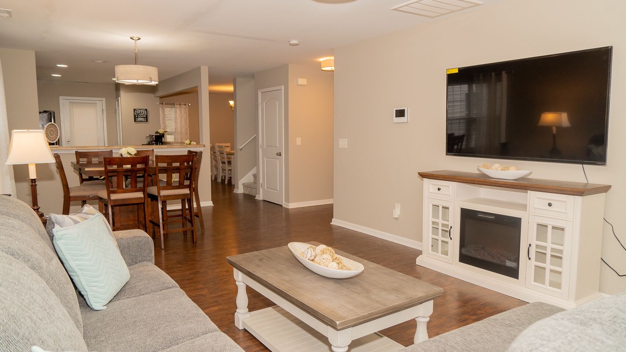 Photo of Livingroom in Southeast Raleigh