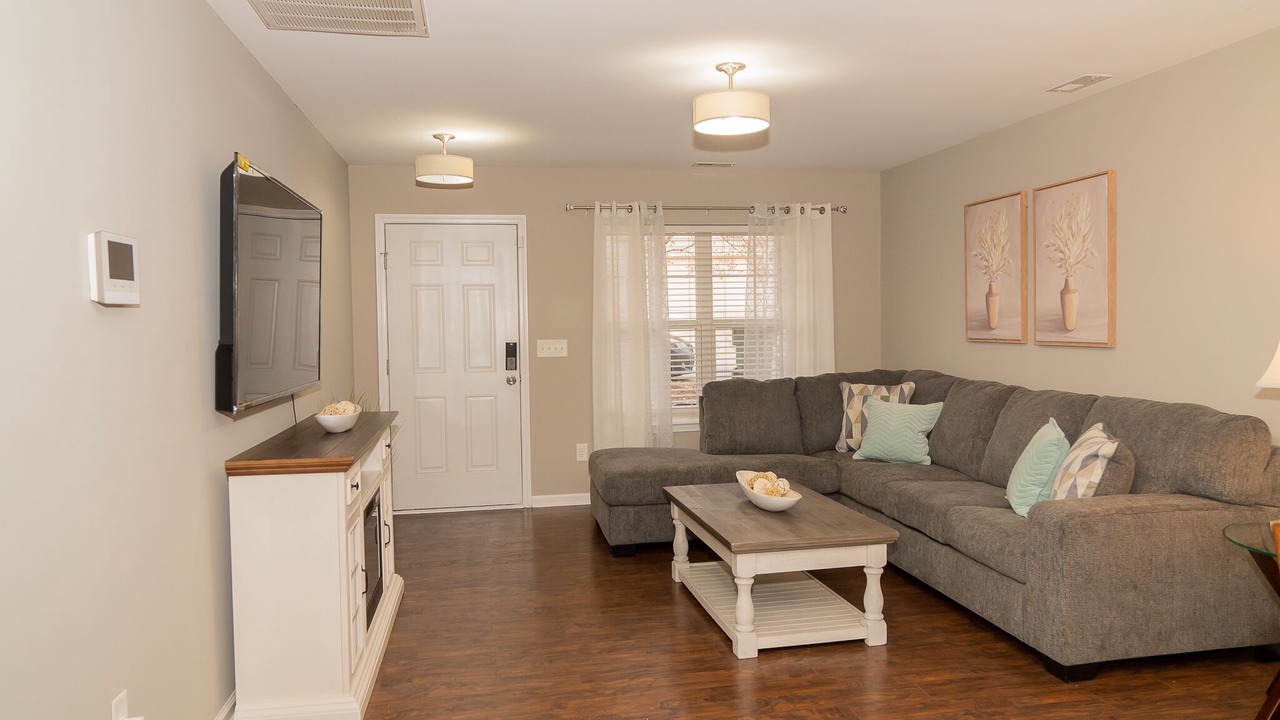Photo of Livingroom in Southeast Raleigh